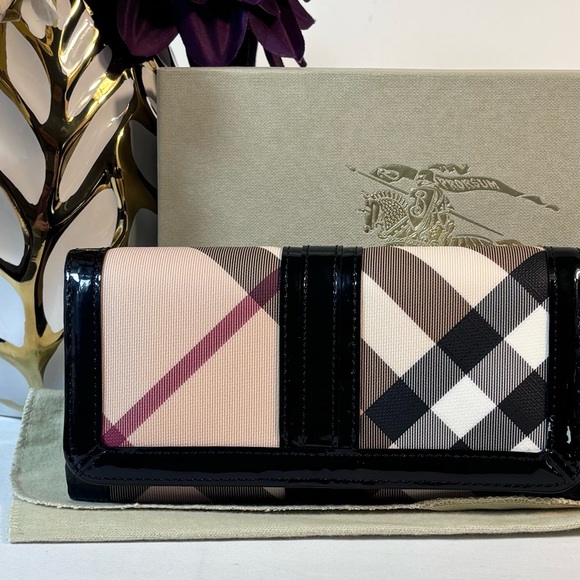 Burberry Bundle of Bag, wallet and cardholder - Picture 9 of 16